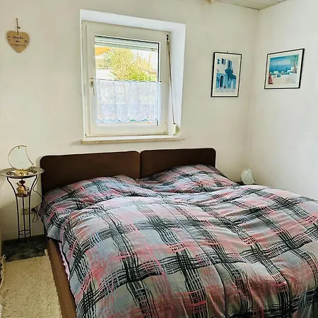 Grosse Business- & Monteurwohnung, 2 Schlafzimmer, Parkplatz, Wlan Διαμέρισμα