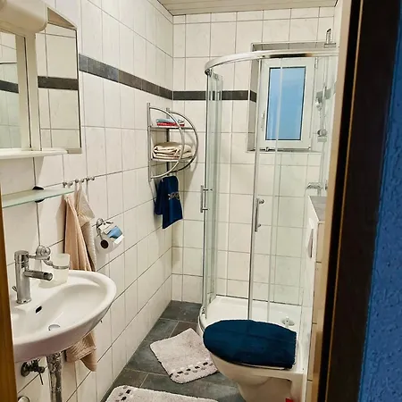 Διαμέρισμα Grosse Business- & Monteurwohnung, 2 Schlafzimmer, Parkplatz, Wlan Bad Staffelstein